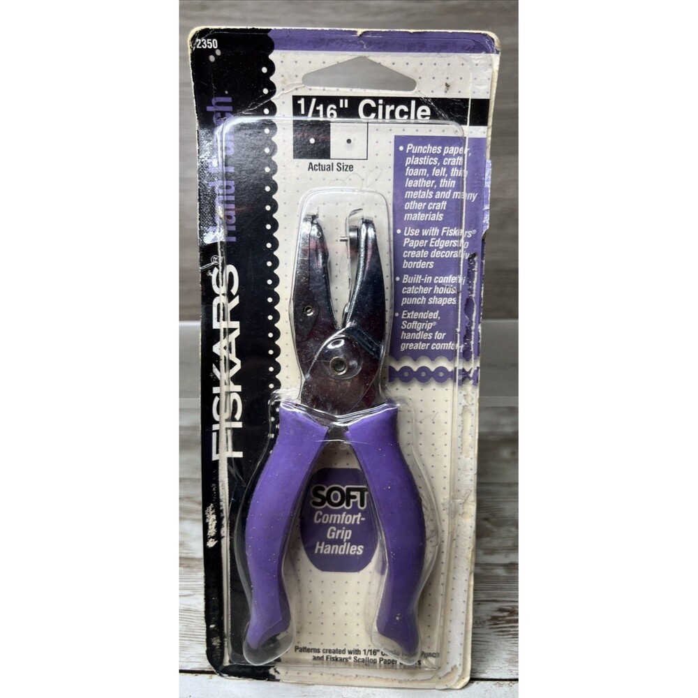 Fiskars Hand Punch 1/16" Circle Shape / Soft Comfort Grip / Scrapbooking Tool